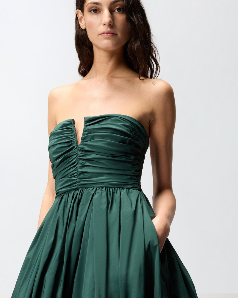 LONG, ELEGANT TAFFETA DRESS 6