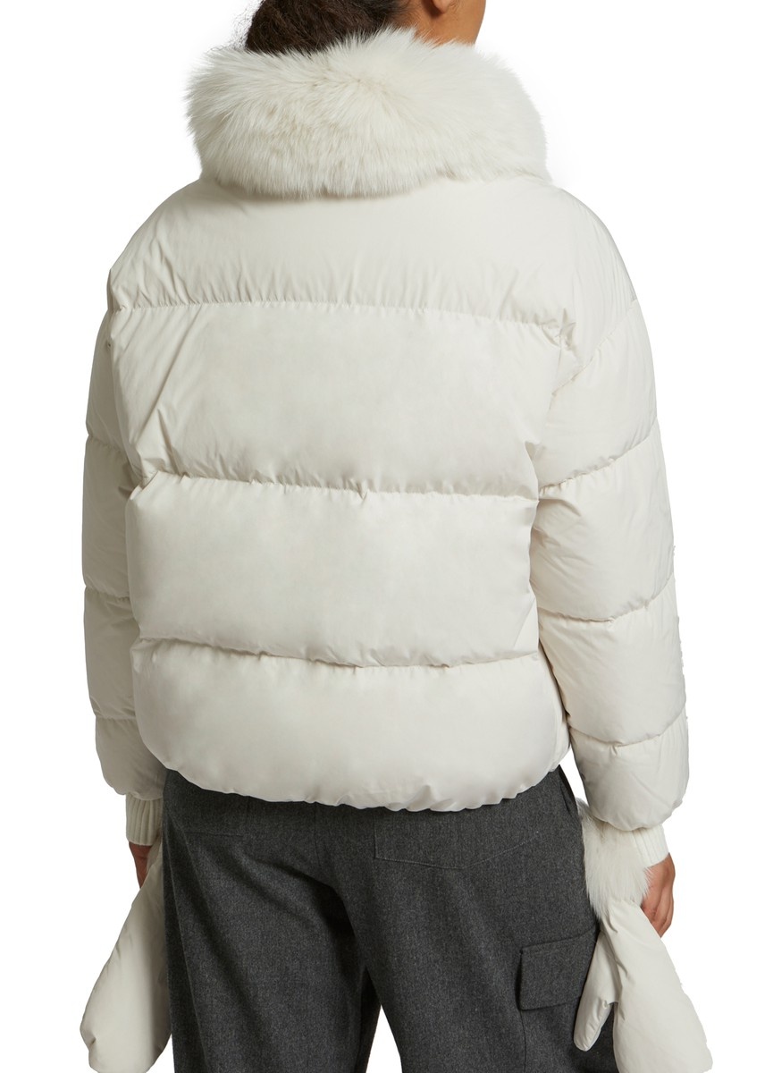 Puffer jacket made from a waterproof technical fabric with a fox fur collar - 3
