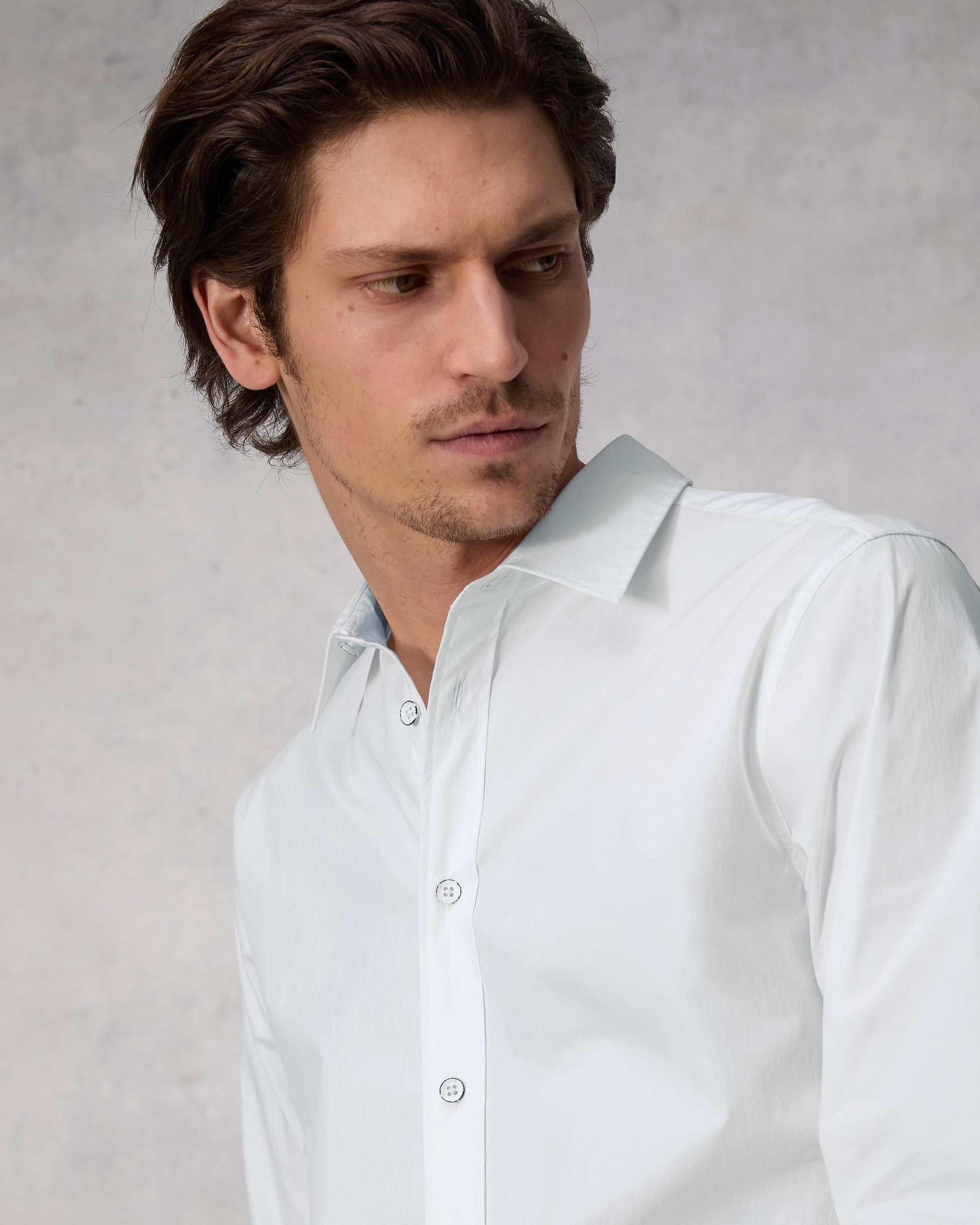 Tomlin Cotton Poplin Shirt
Relaxed Fit Button Down - 6