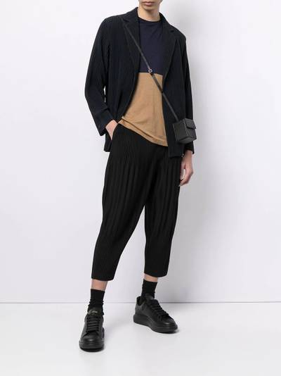 ISSEY MIYAKE tapered pleated trousers outlook