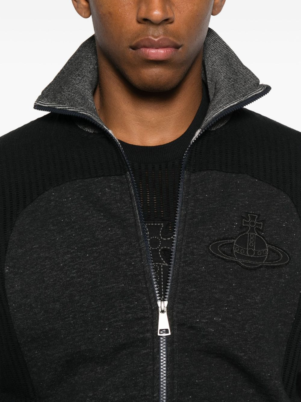 EMBROIDERED-ORB ZIP-FASTENING SWEATSHIRT - 4