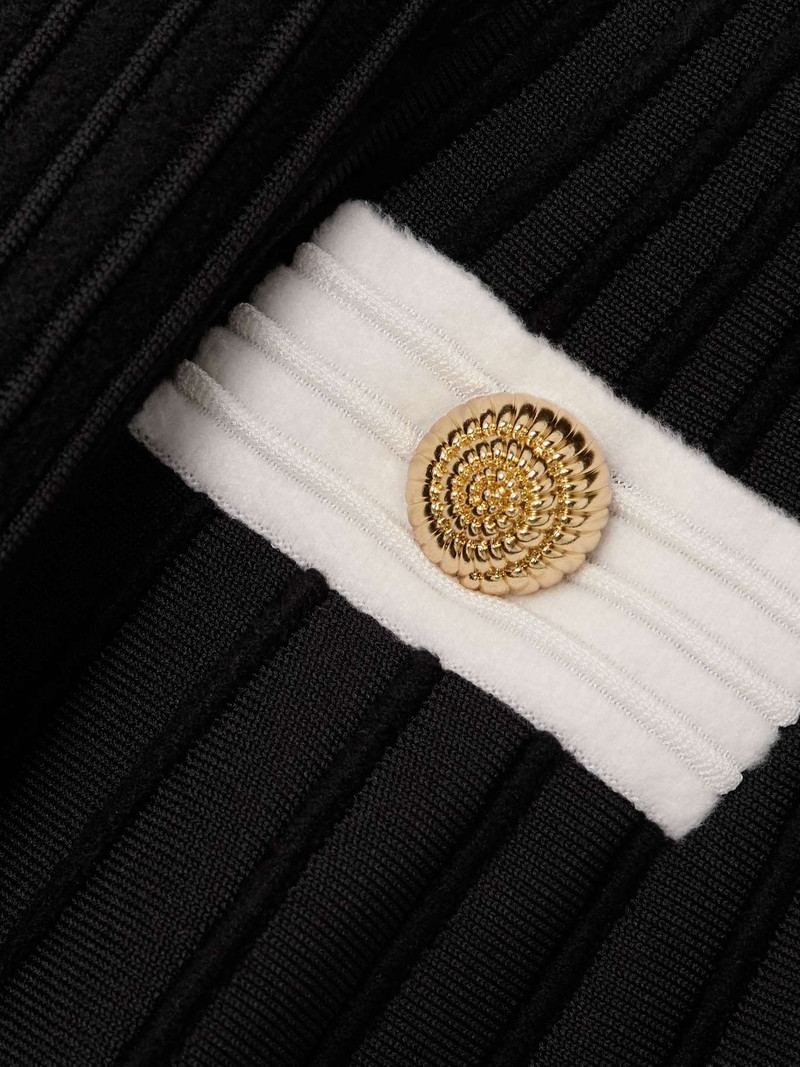Button-embellished knitted mini skirt 5