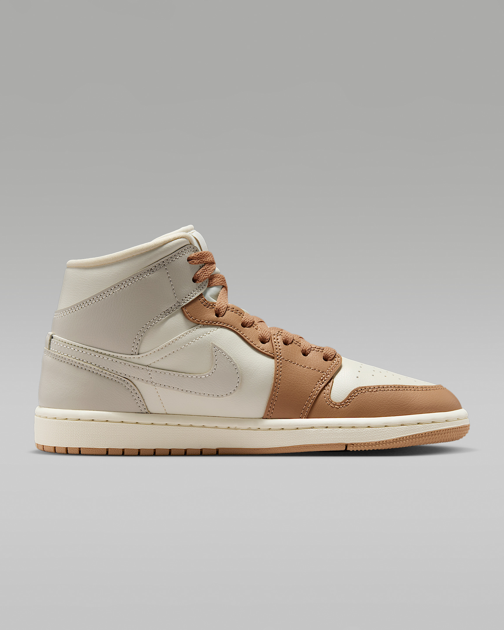 Air Jordan 1 Mid Women's Shoes - 3