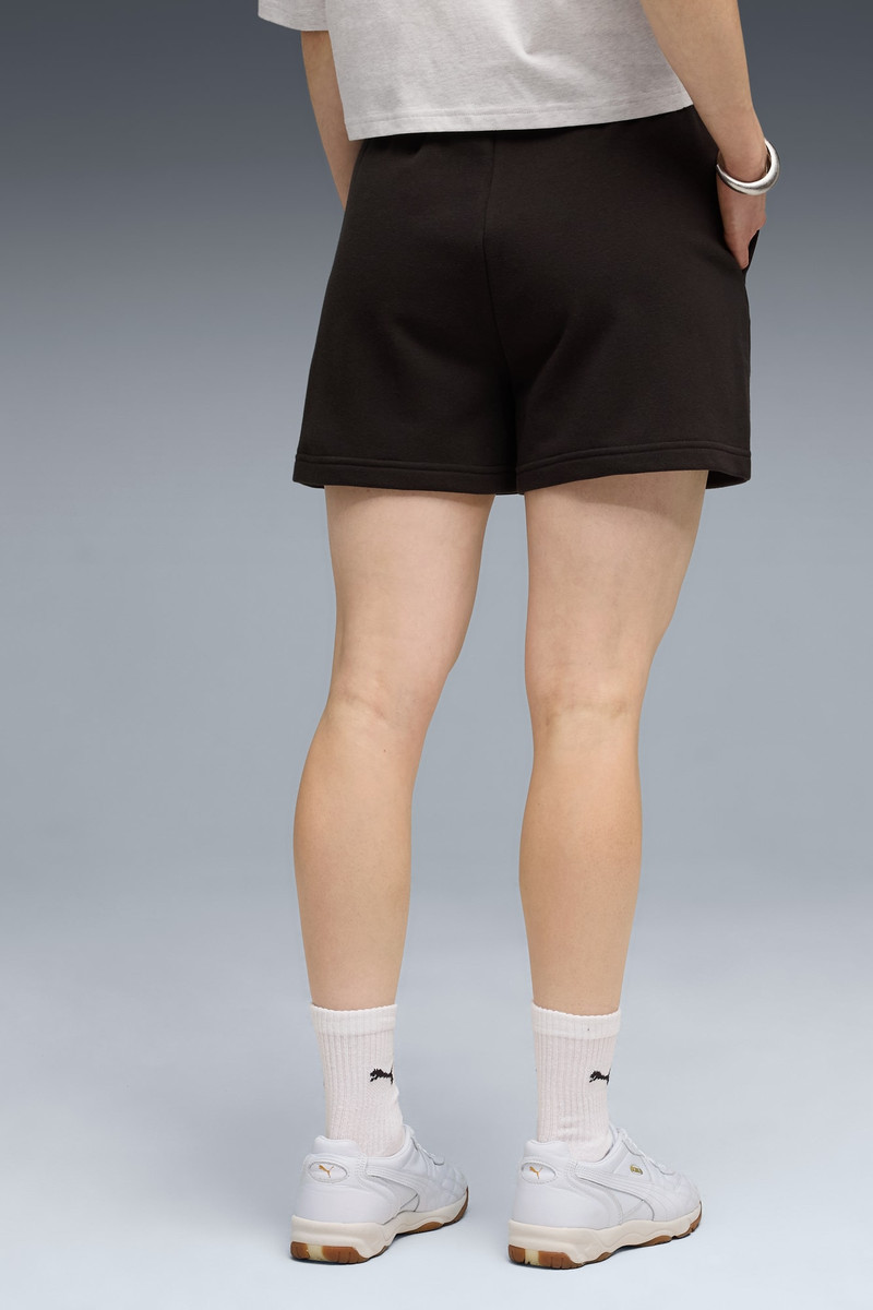 Wardrobe Essentials Women's Relaxed 4" Shorts 4
