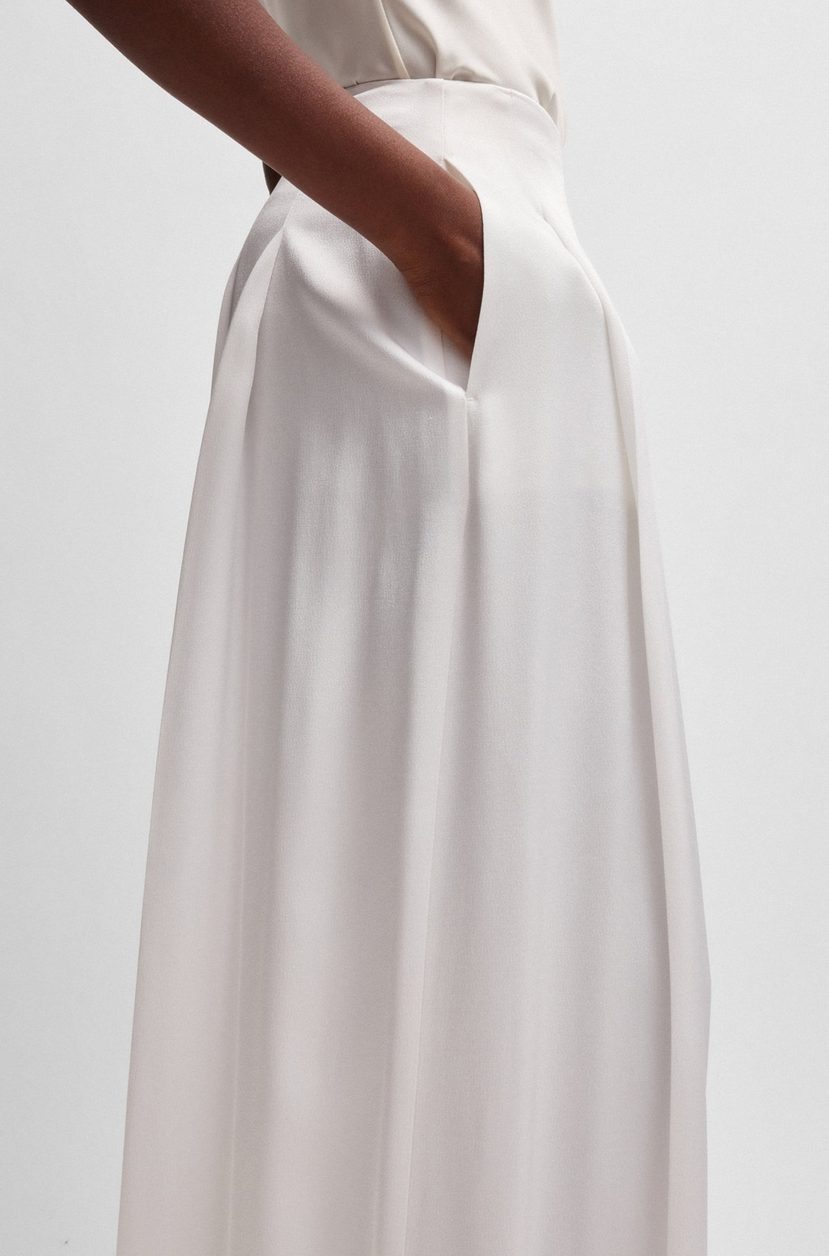 RELAXED-FIT TROUSERS WITH FRONT PLEATS - 5
