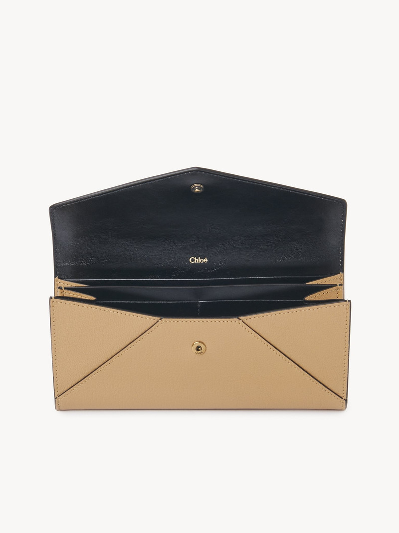 Chloé ENVELOPE LONG WALLET WITH FLAP IN GRAINED LEATHER outlook
