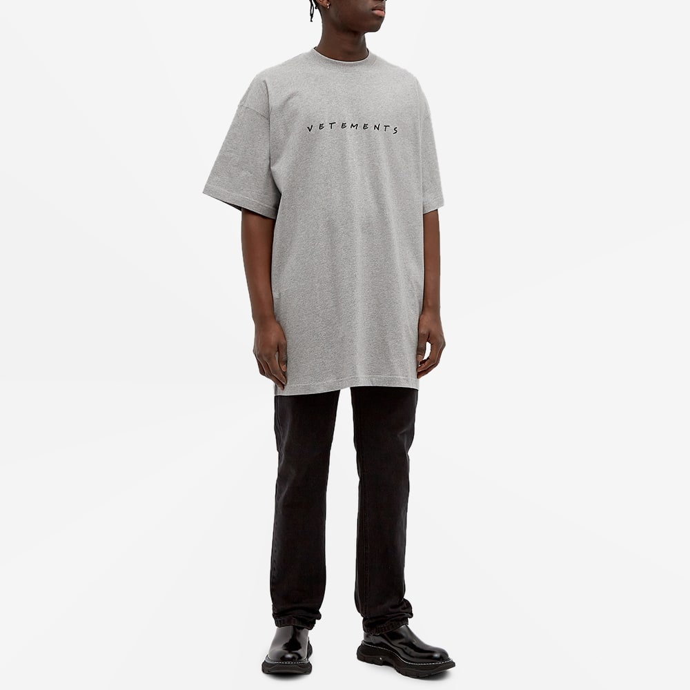 VETEMENTS Oversized Friendly Logo Tee - 6