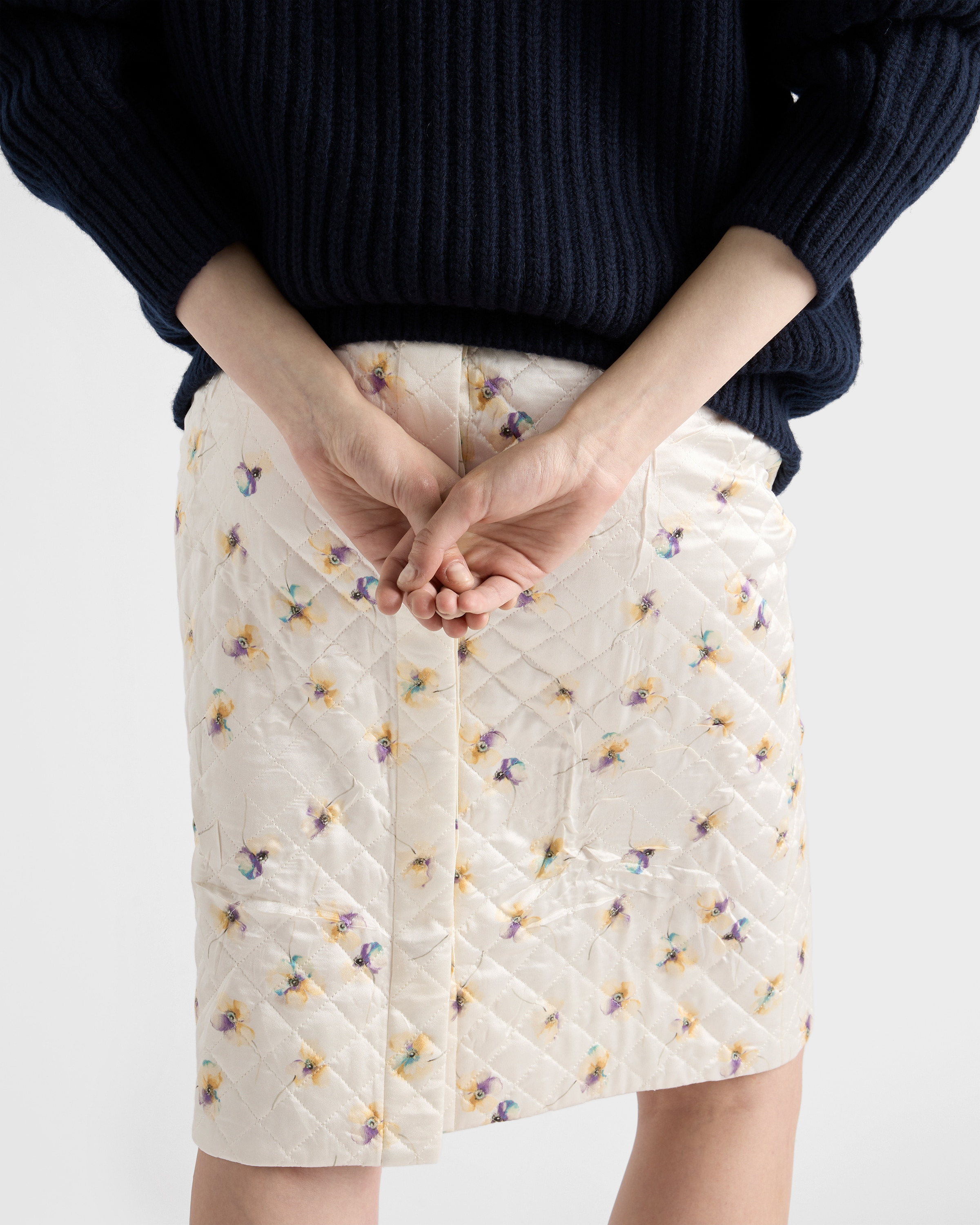 Floral-print quilted satin skirt - 4
