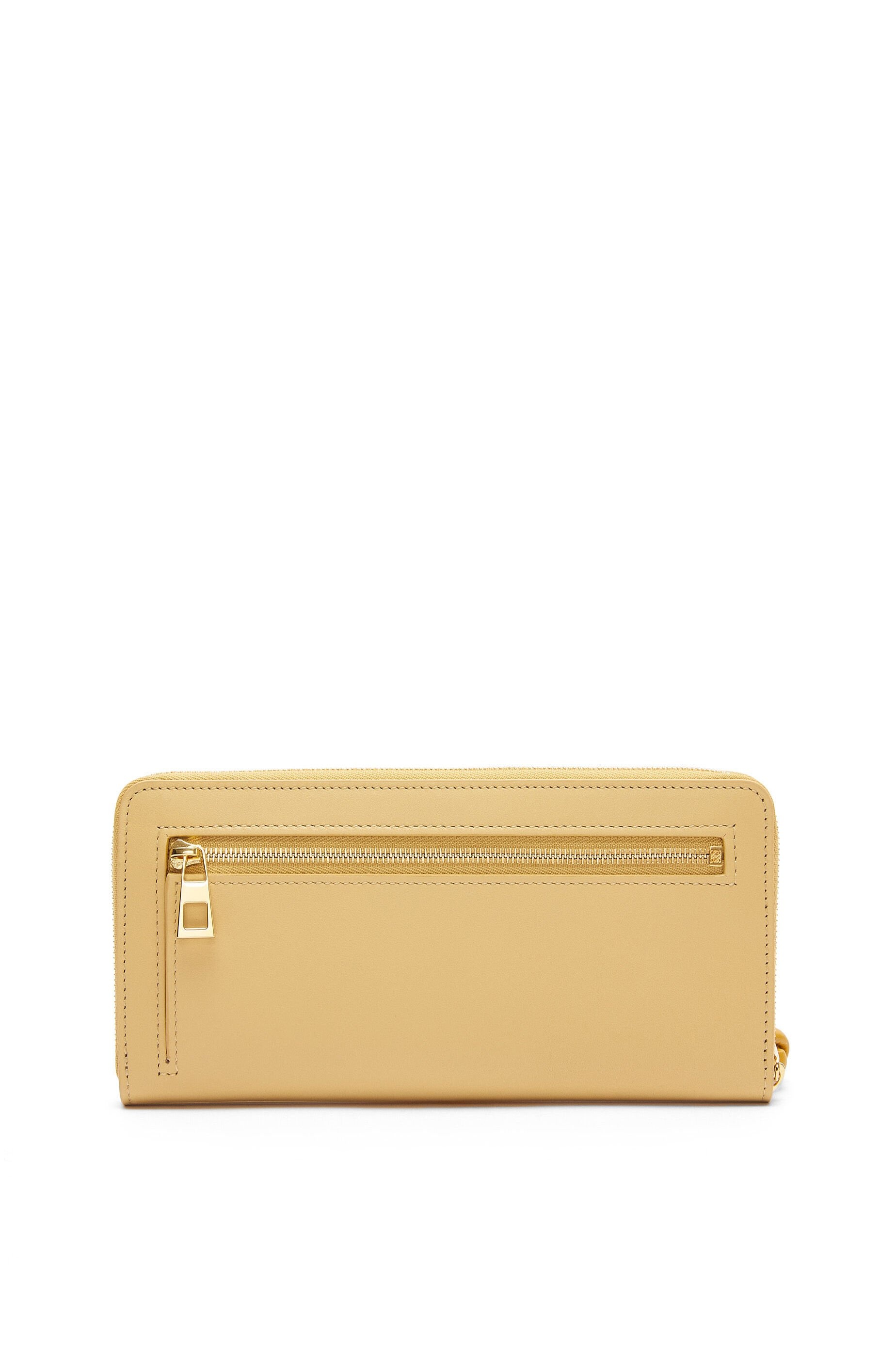 Knot zip around wallet in shiny nappa calfskin - 3