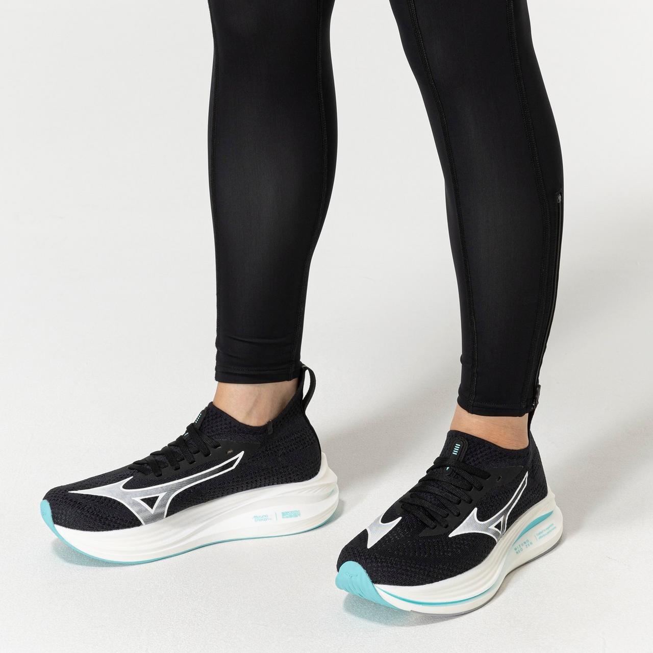 Women's Mizuno Neo Zen Running Shoe - 9