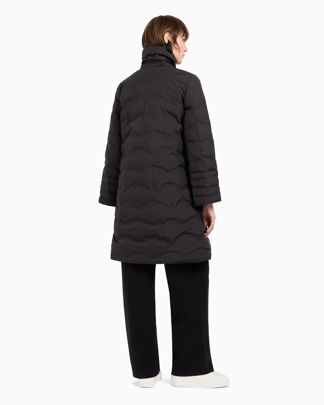 Water-repellent, reversible three-quarter length jacket in wavy quilted nylon - 3