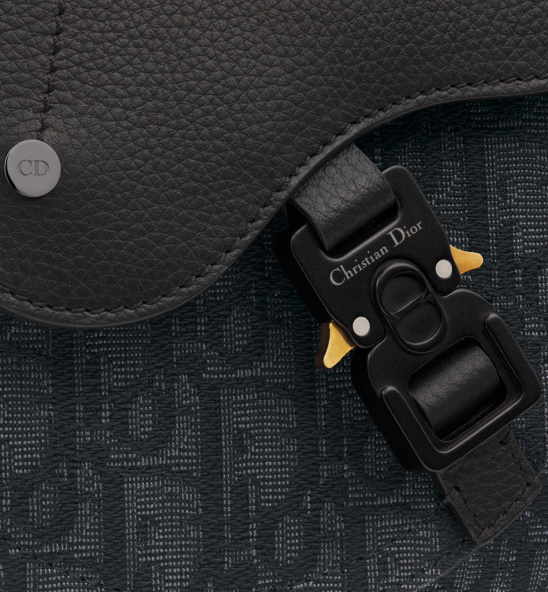 Saddle Messenger Bag - 9