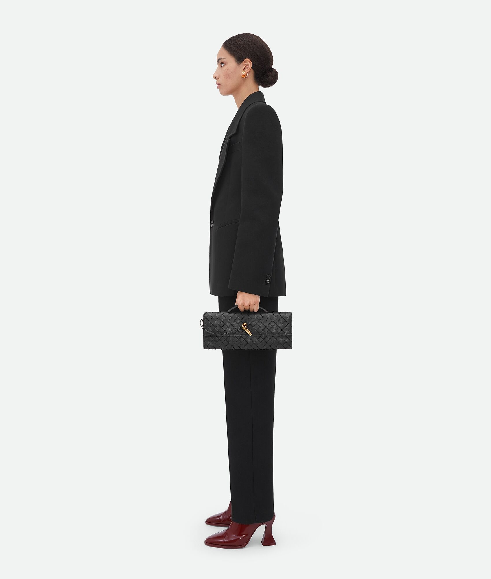 Bottega Veneta – Andiamo Long Clutch With Handle – Black - 5