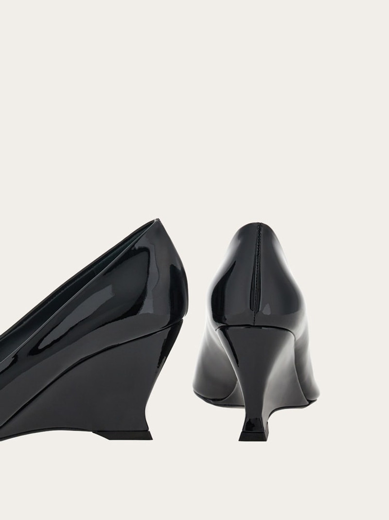 PUMP SHOE WITH WEDGE HEEL 6