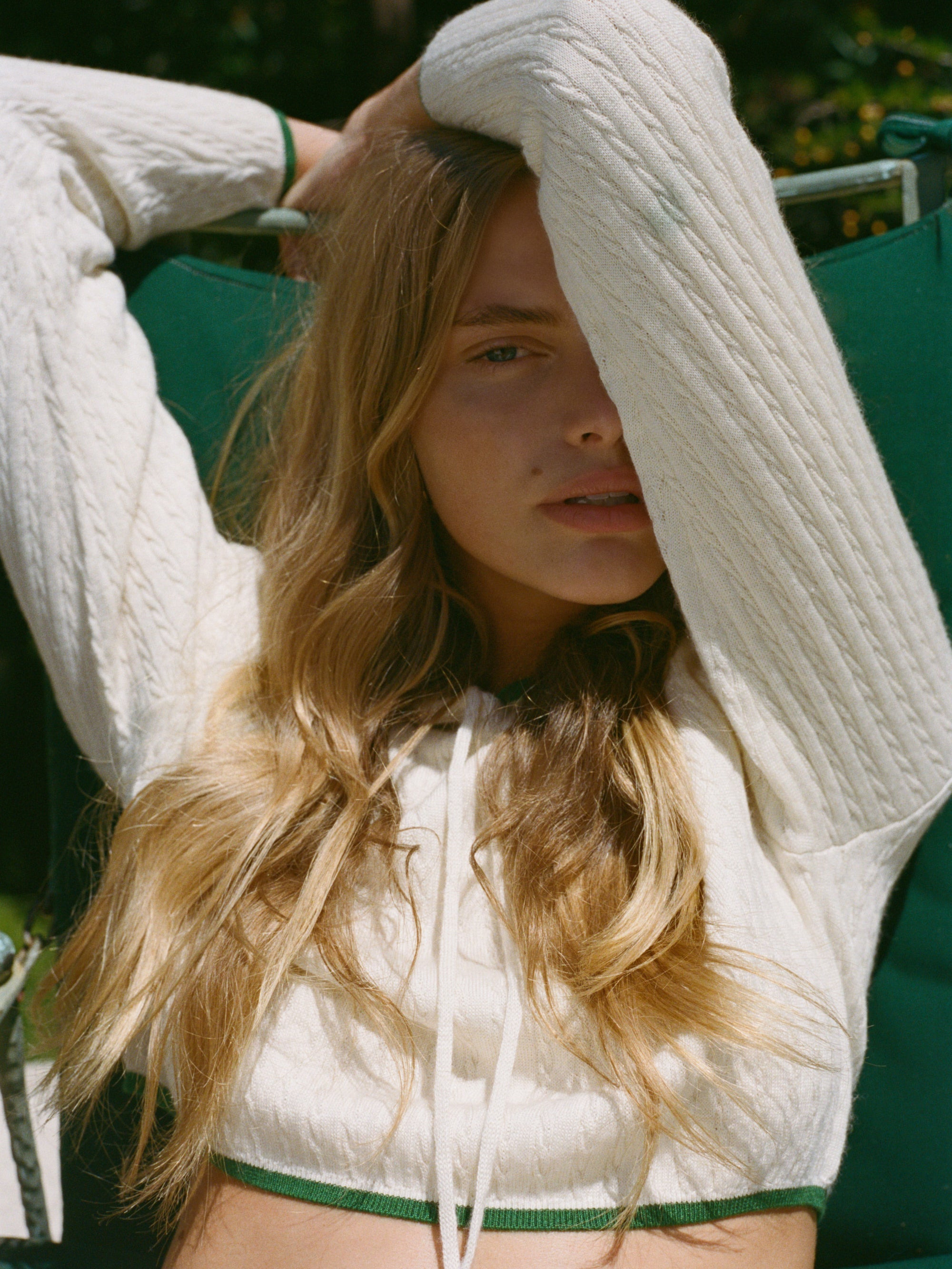 The Cable Hoodie in Kelly Green Multi - 2
