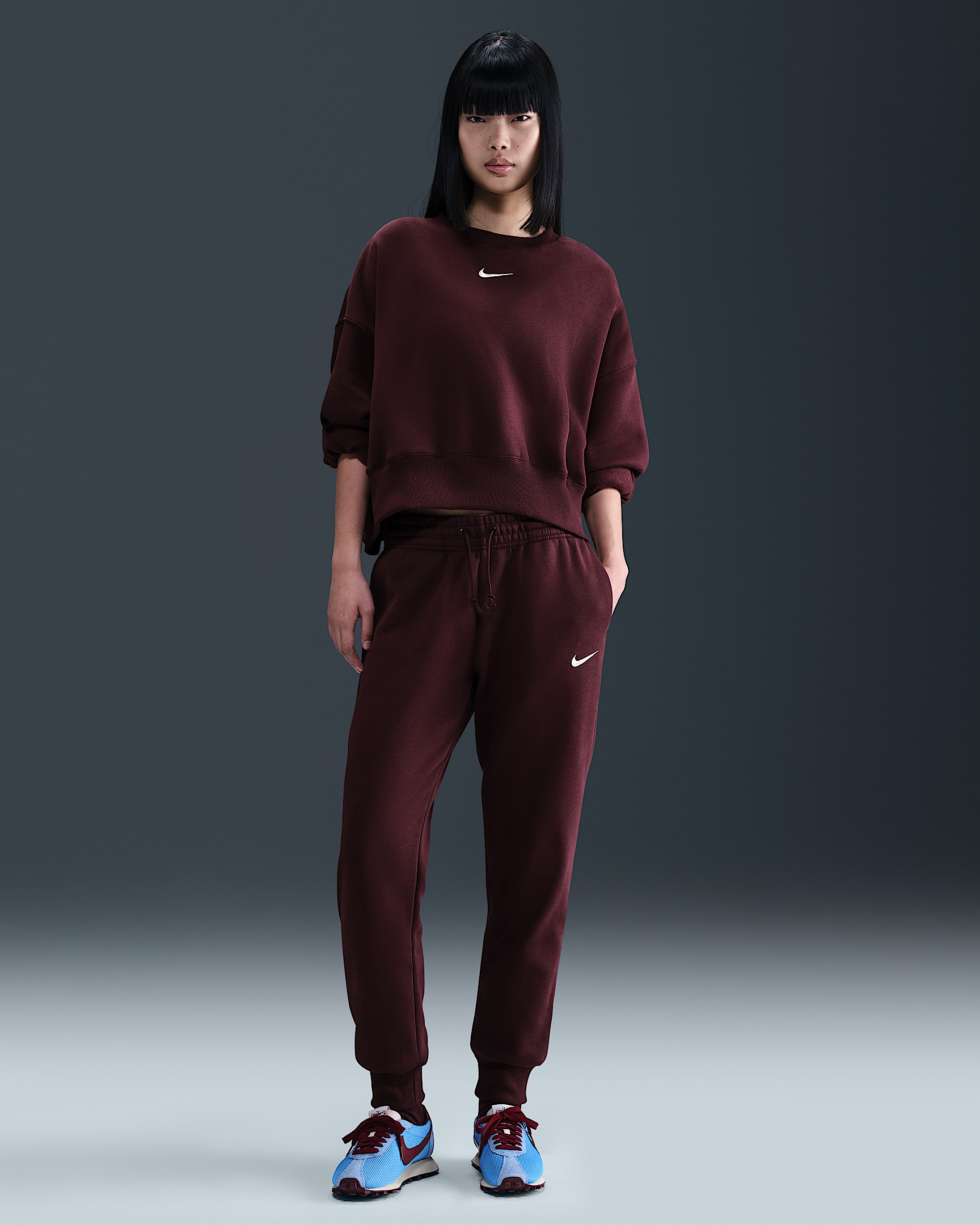 Nike Sportswear Phoenix Fleece Women's Over-Oversized Crew-Neck Sweatshirt - 4