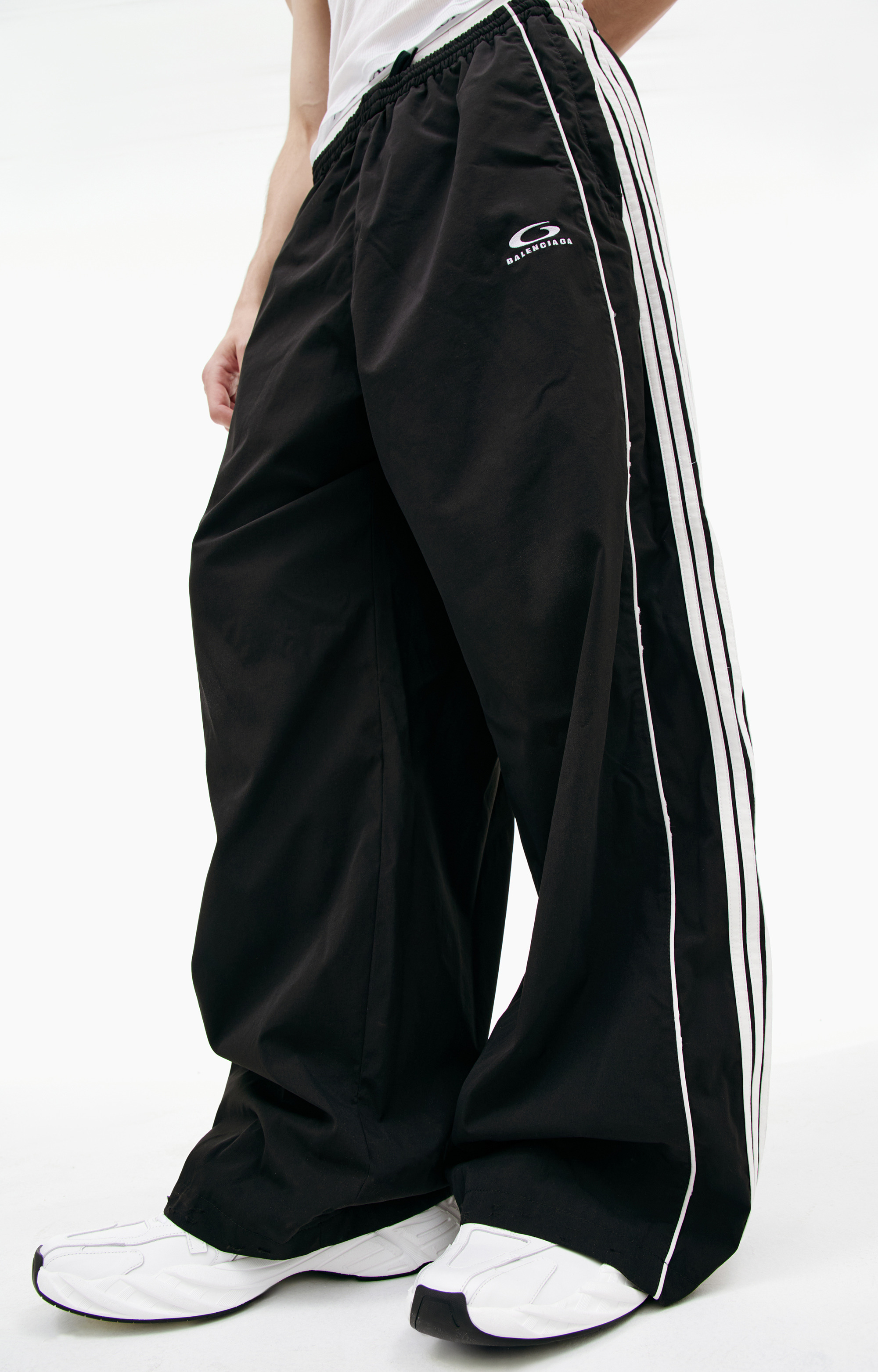 TROUSERS WITH STRIPES - 3