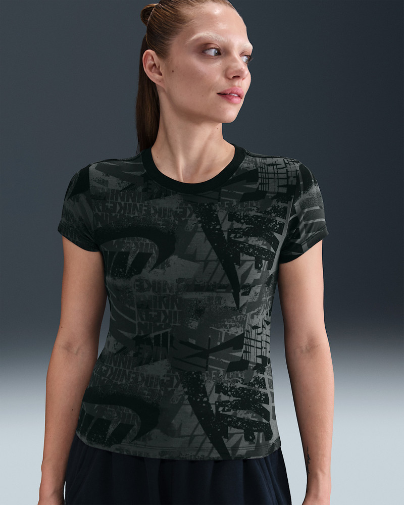 Nike Sportswear Women's Slim T-Shirt 1