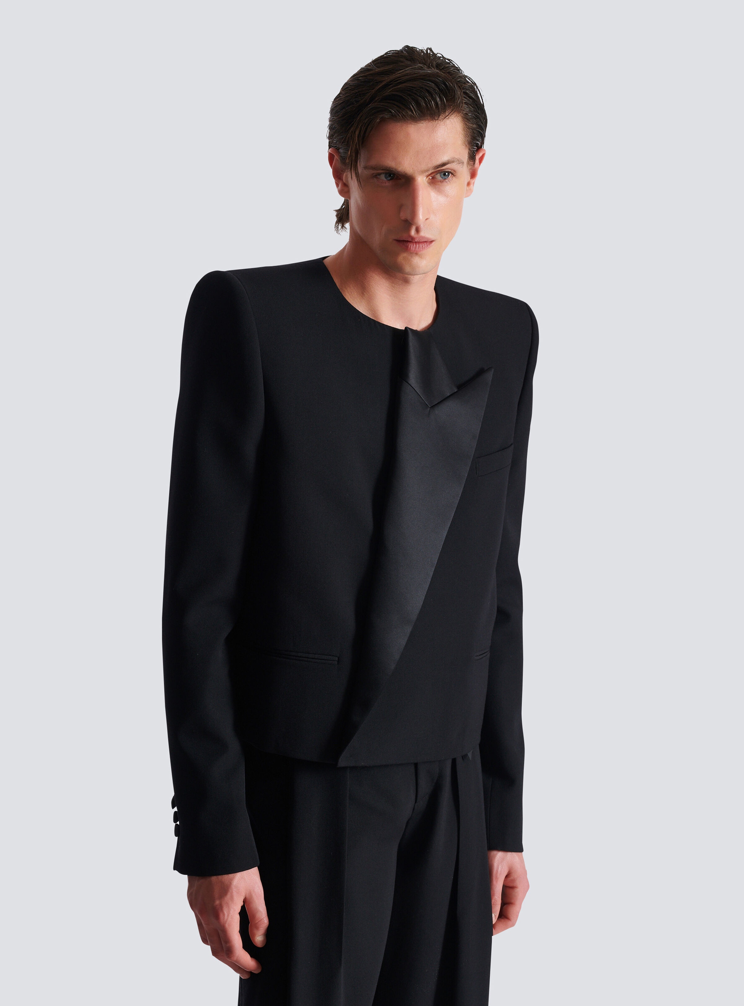 Cropped grain de poudre jacket with asymmetrical collar - 6