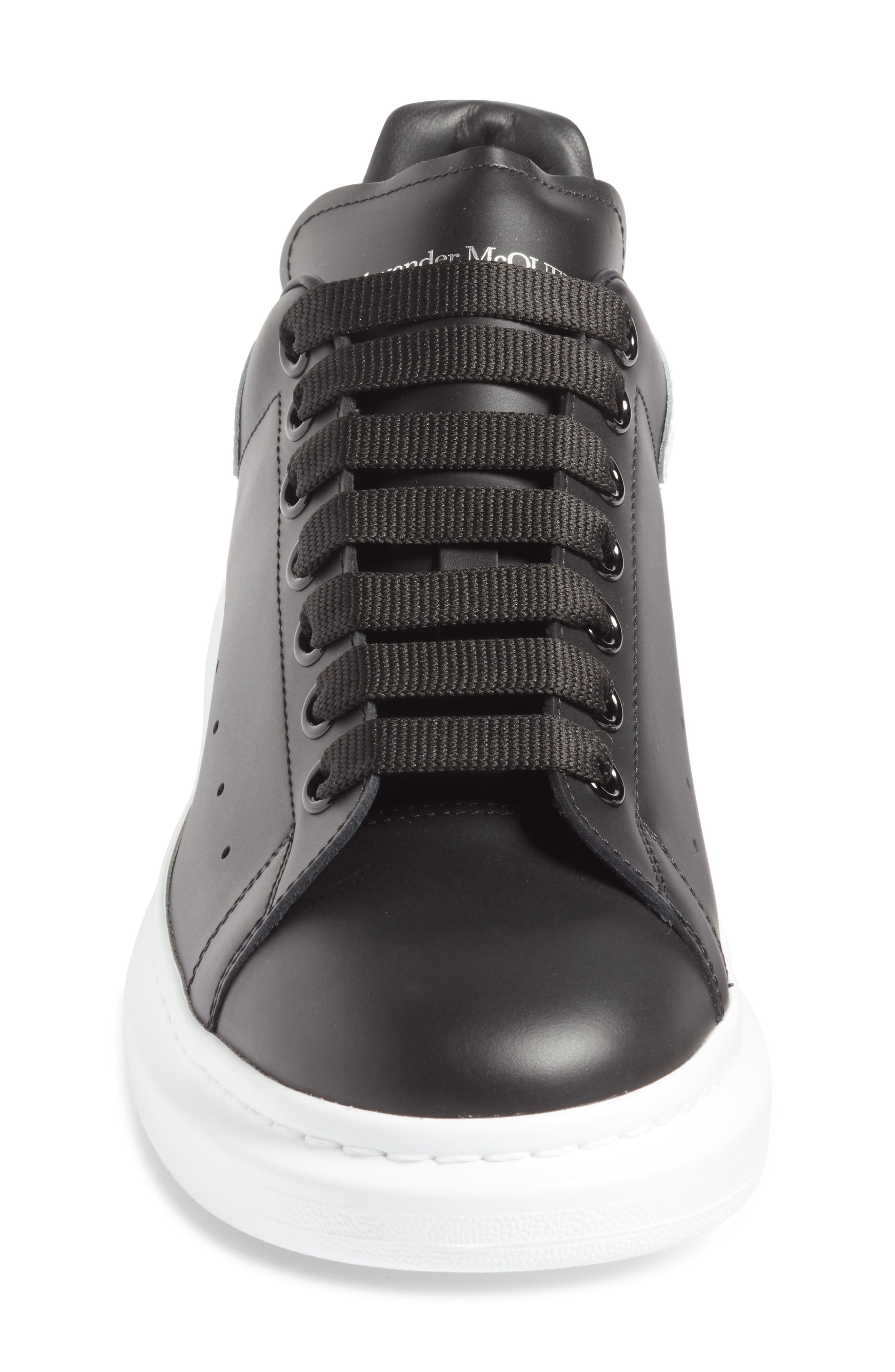 Oversized Sneaker - 4