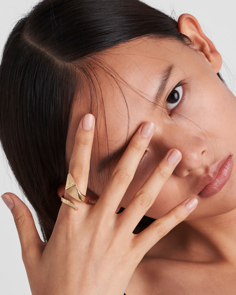 Eternal Gold snake ring in yellow gold 4