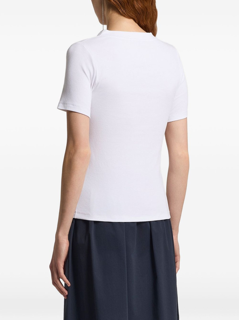 V-neck T-shirt 3