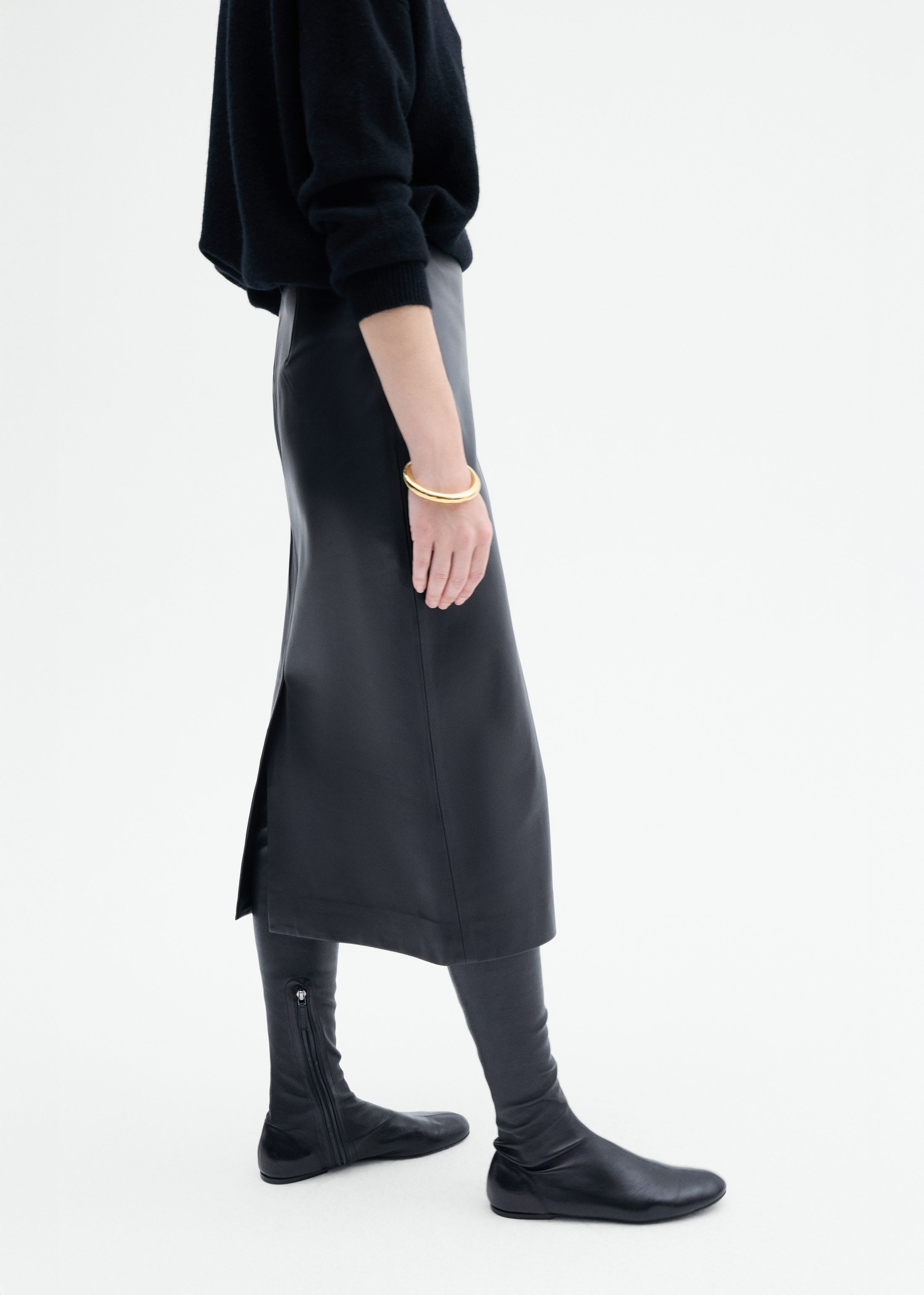 Midi Pencil Skirt in Leather - 5