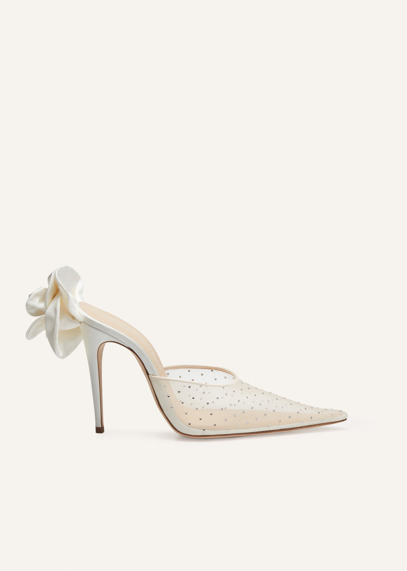 Pointed flower mules in nude crystals 1