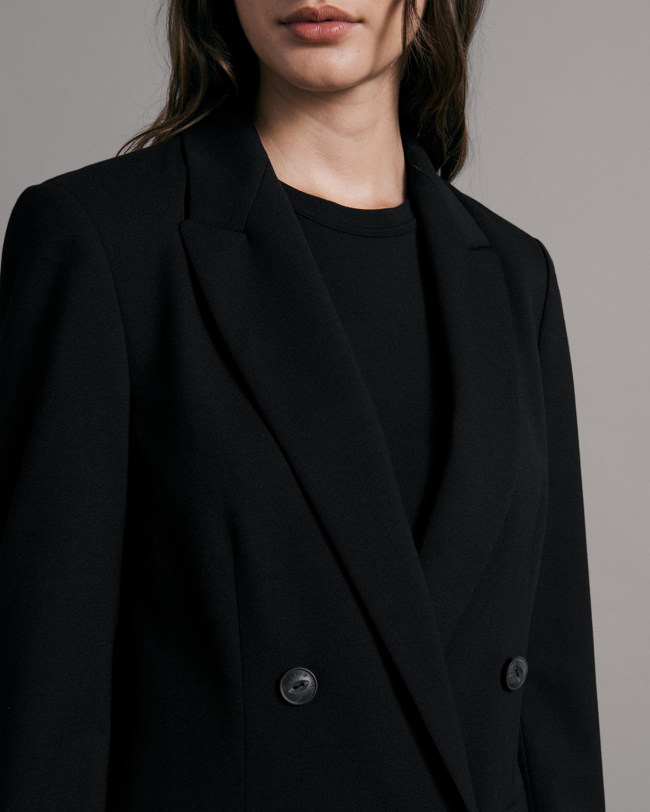 Andie Twill Blazer
Classic Fit Blazer - 6