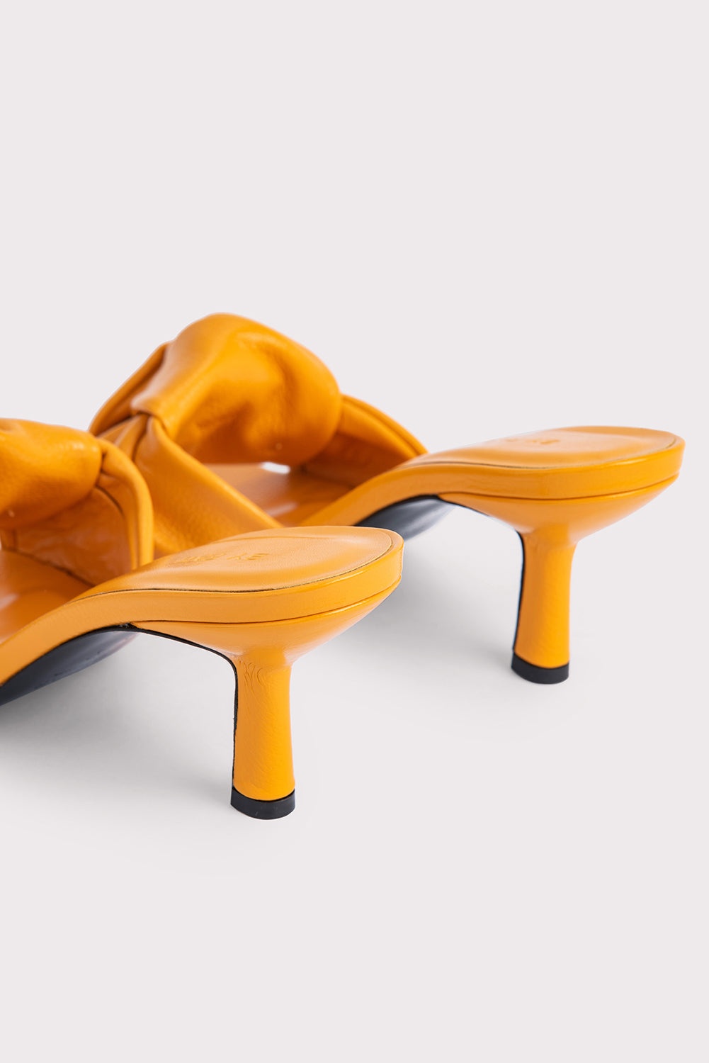 Lana Sunflower Gloss Grained Leather - 7