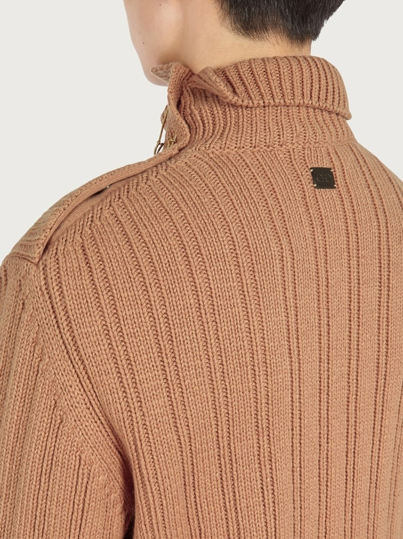 SILK AND CASHMERE SWEATER 4