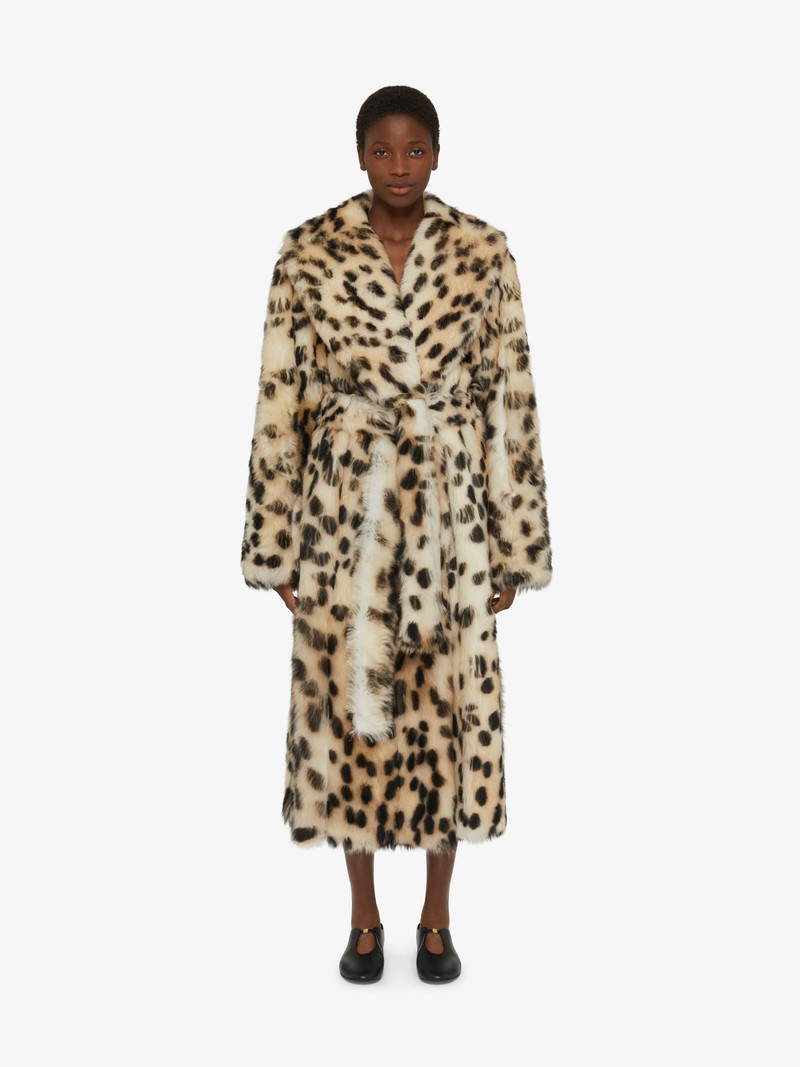 Givenchy OVERSIZED COAT IN FUR WITH LEOPARD PRINT outlook