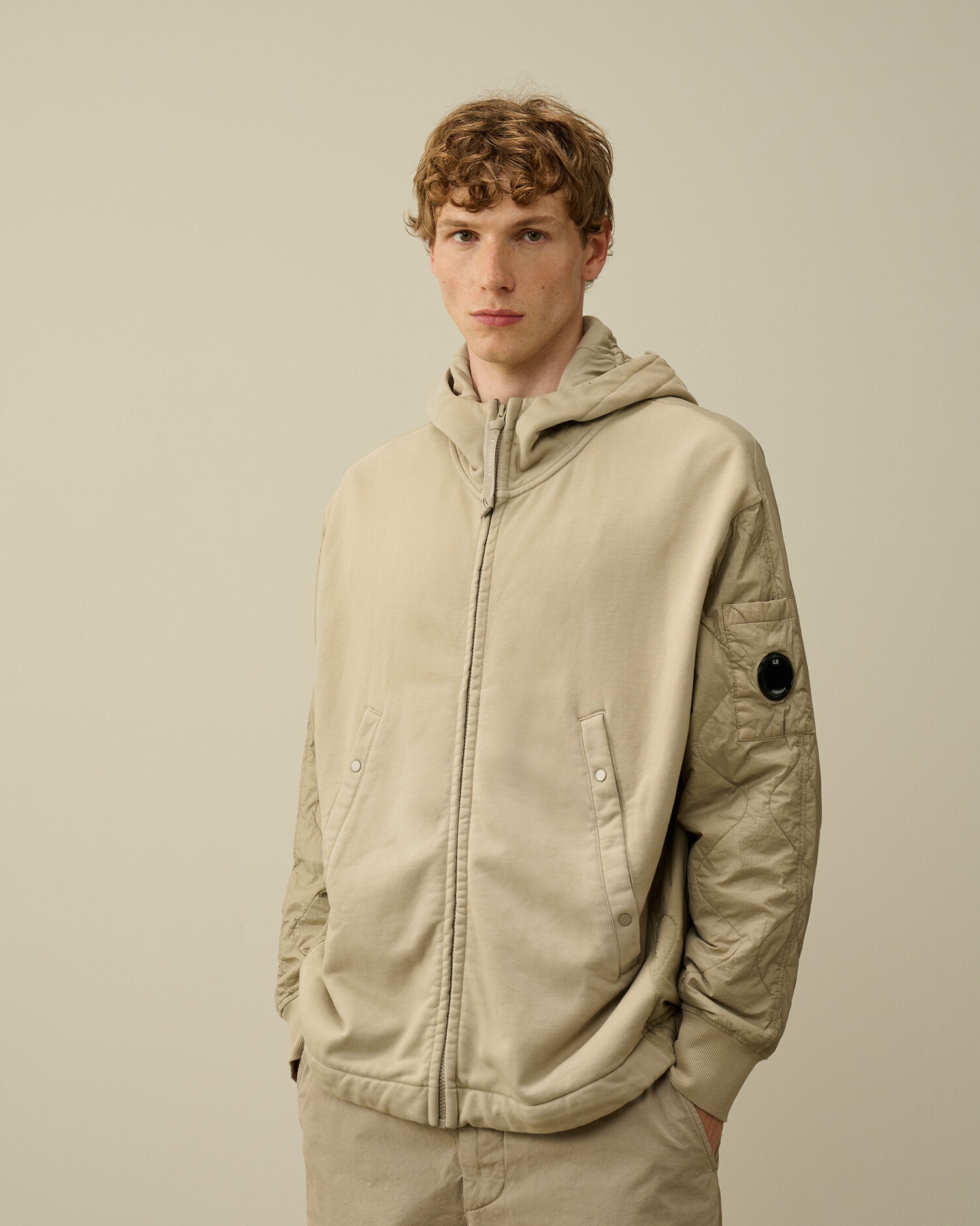 CP COMPANY｜SWEATSHIRTS (Diagonal Raised Fleece Mixed De C.P. Company Diagonal Raised Fleece Mixed Quilted Hooded