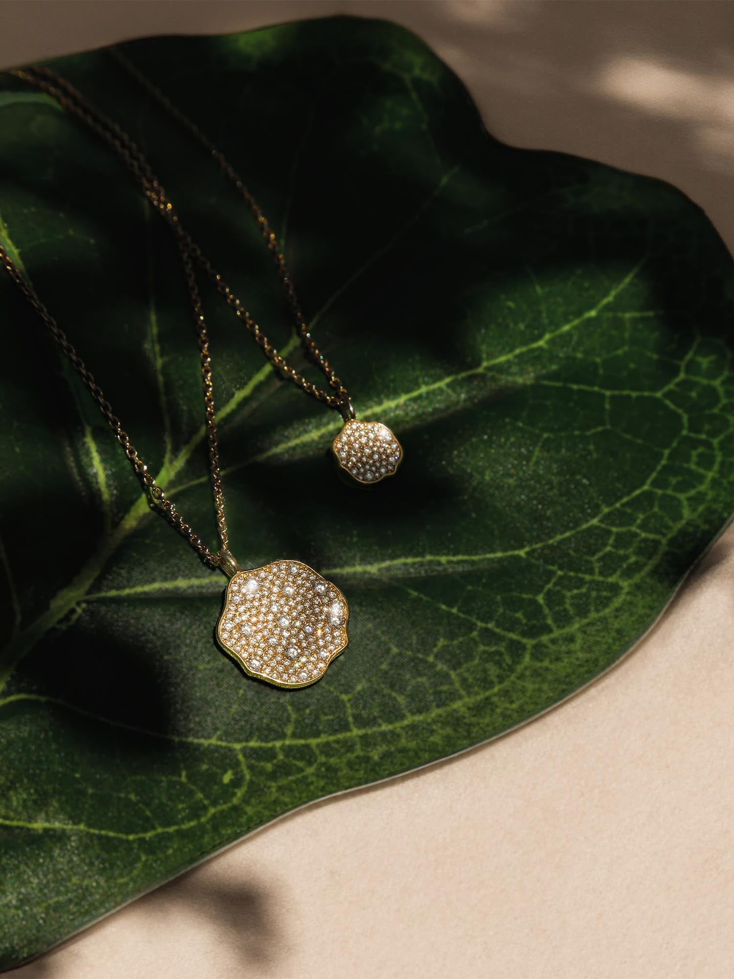 Petite Fleur Pavé Diamond Mini Pendant Necklace - 5