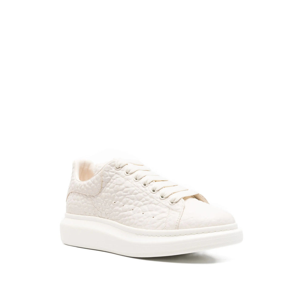 Alexander Mcqueen Neutrals Trainers - Low-Tops Men - 4