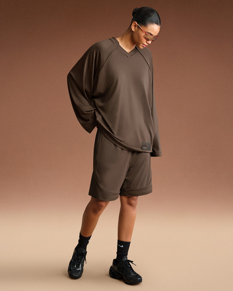 NikeSKIMS Airy Women's Oversized V-Neck Long-Sleeve Top 4