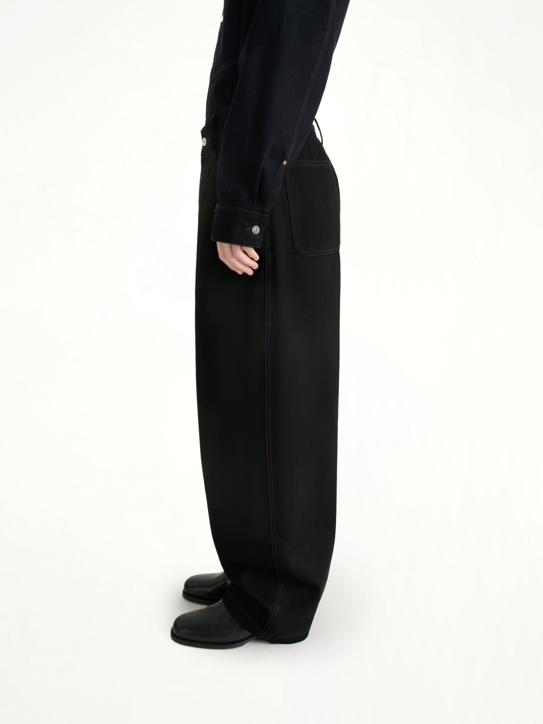 Maxi Barrel Workwear Pants in Black - 3