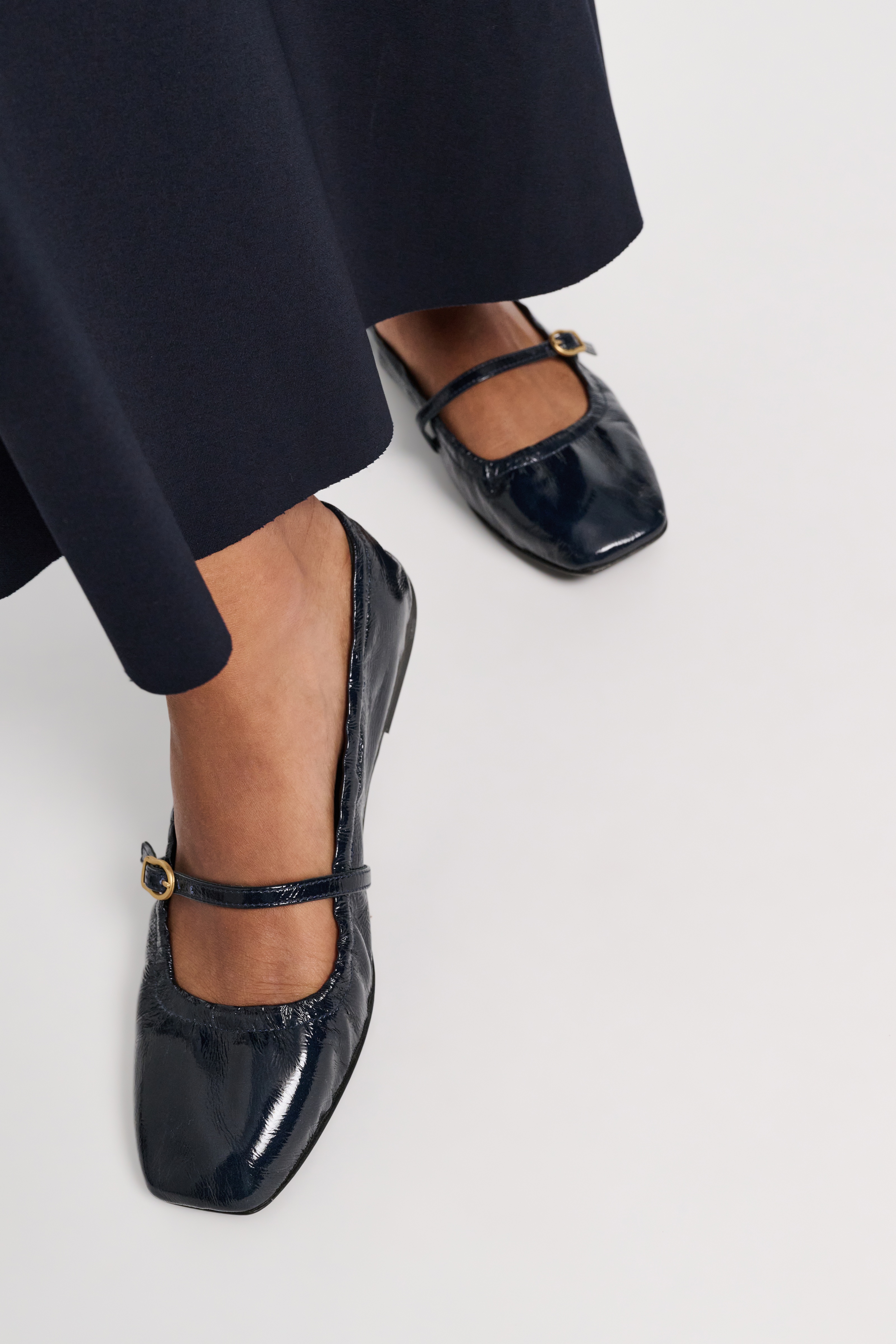 MODERN EASE - Ballerina - 4