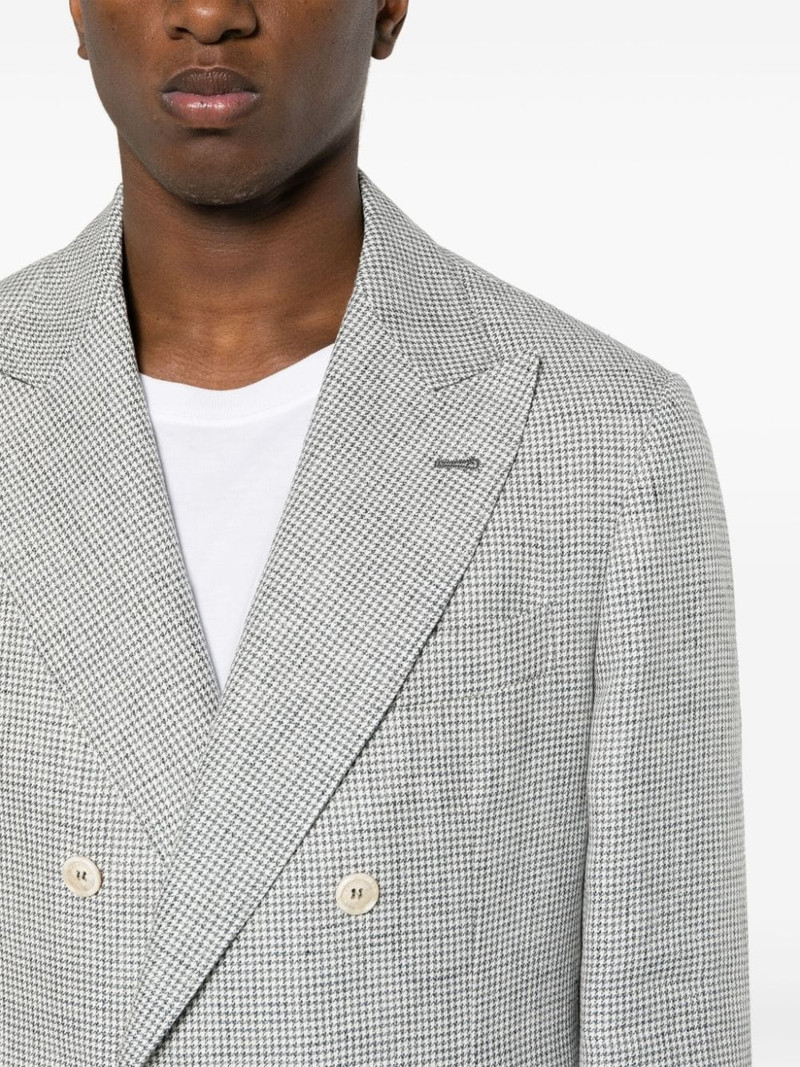 houndstooth double-breasted suit 5