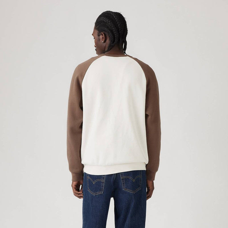 RED TAB™ CREWNECK SWEATSHIRT 4