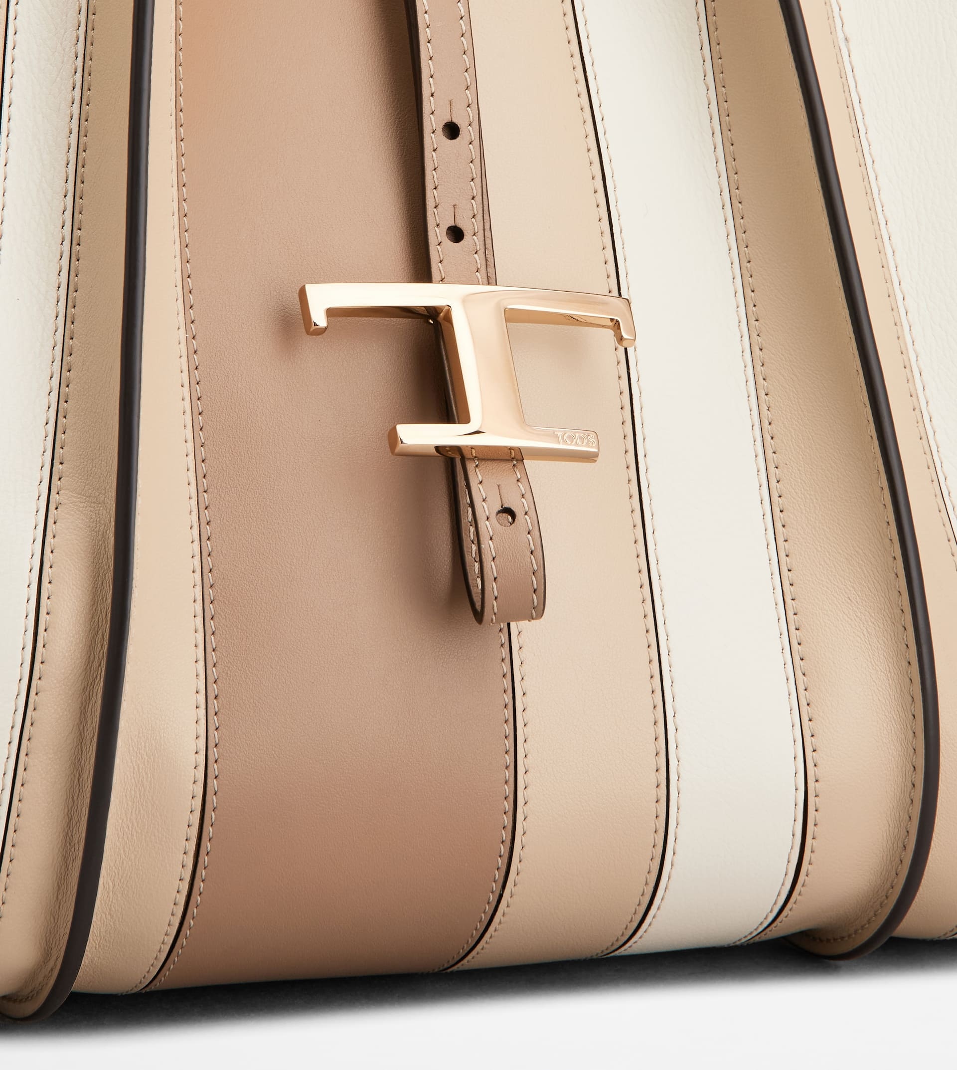 T TIMELESS SHOPPING BAG IN LEATHER MEDIUM - BEIGE, WHITE, NATURAL - 5