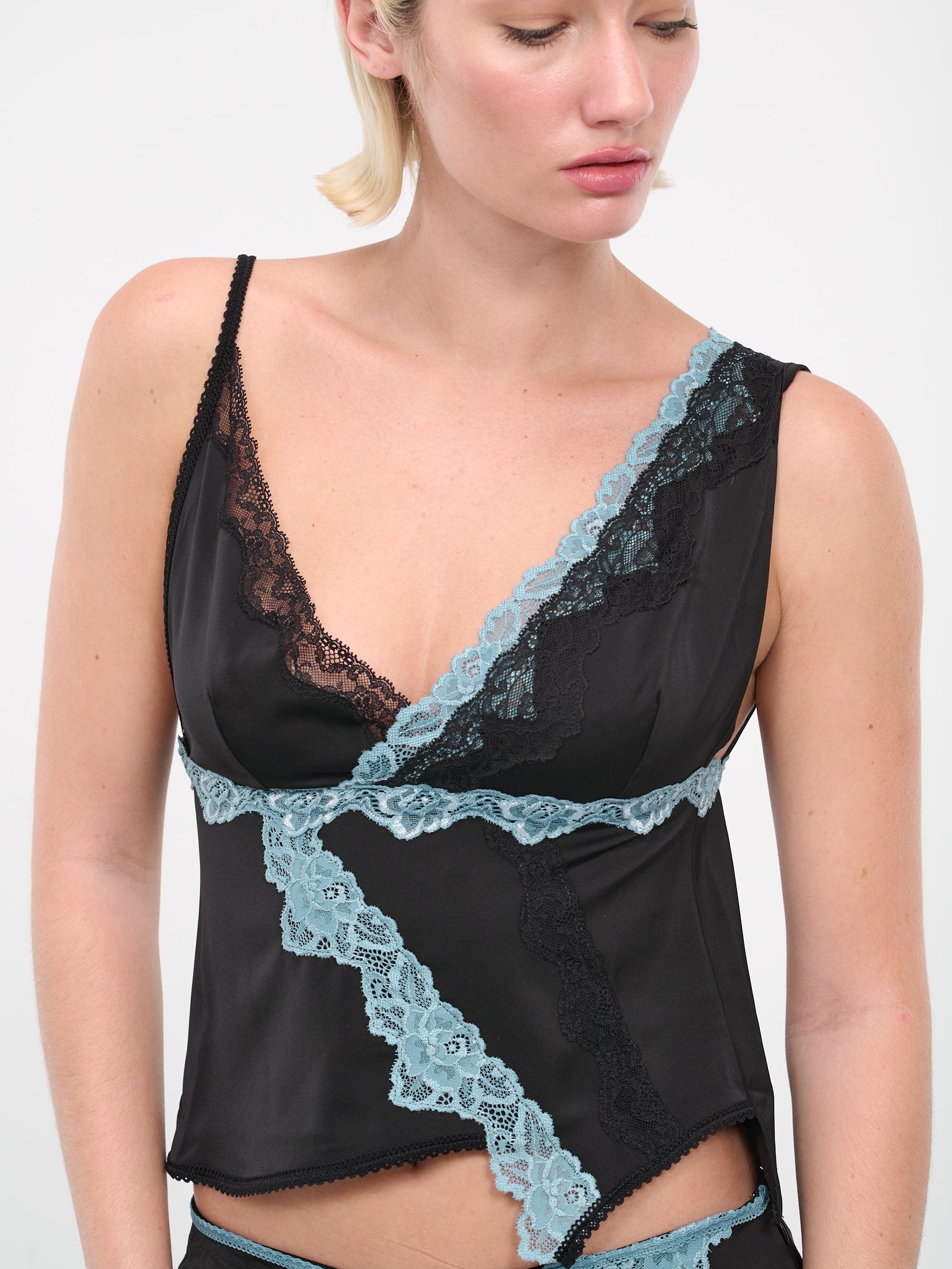 Asymmetric Singlet Top - 4