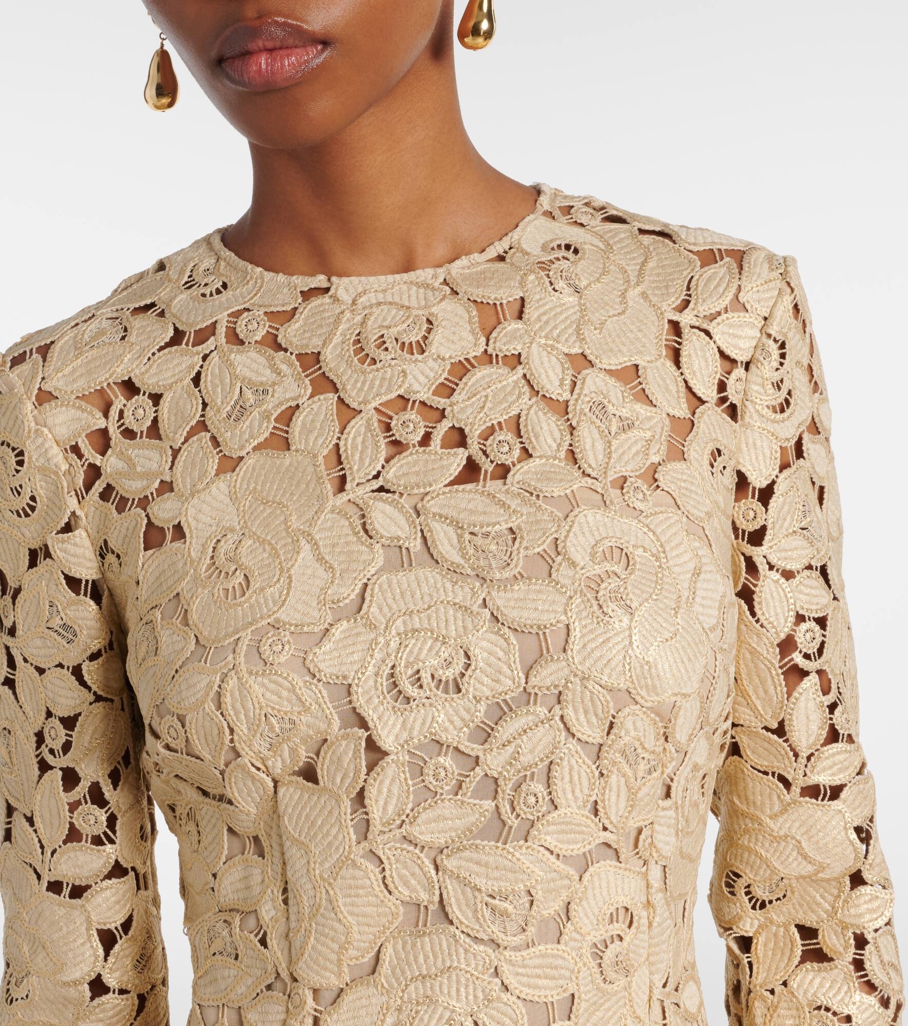 Floral lace gown - 4