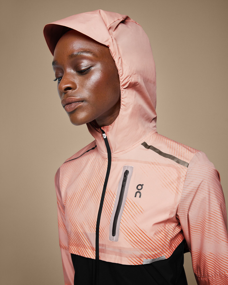 On Weather Jacket Lumos outlook