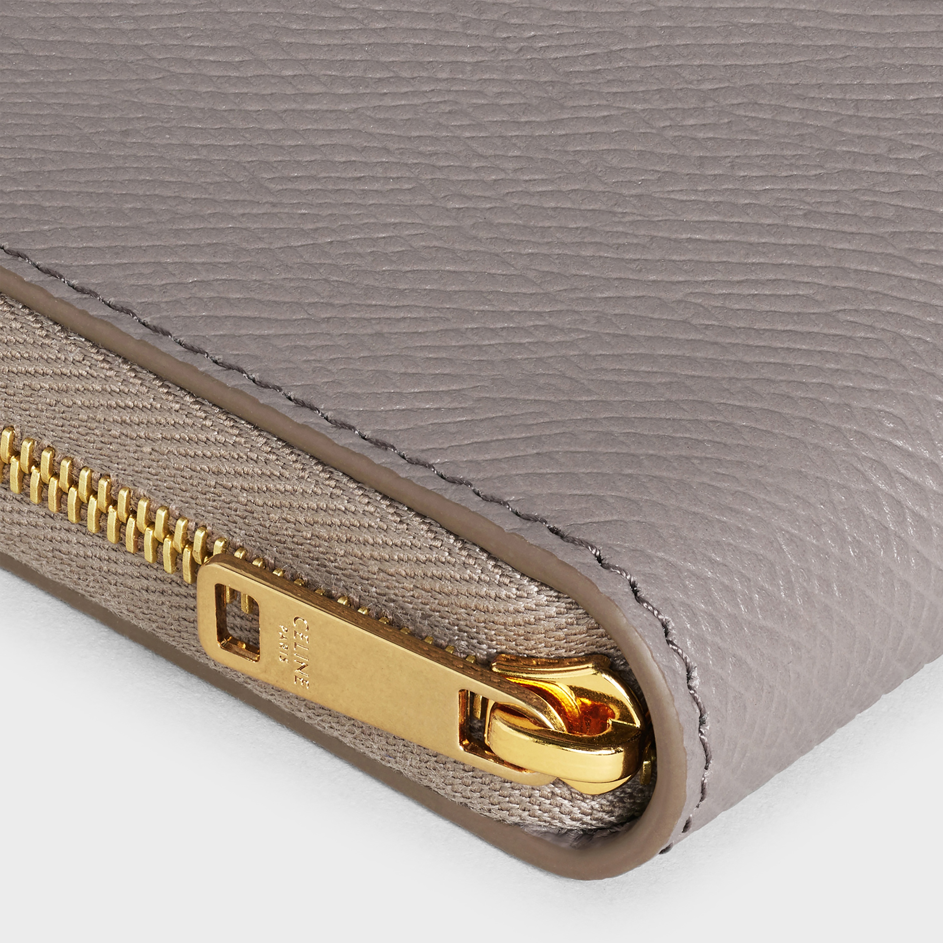 Compact zipped wallet in Grained calfskin - 4