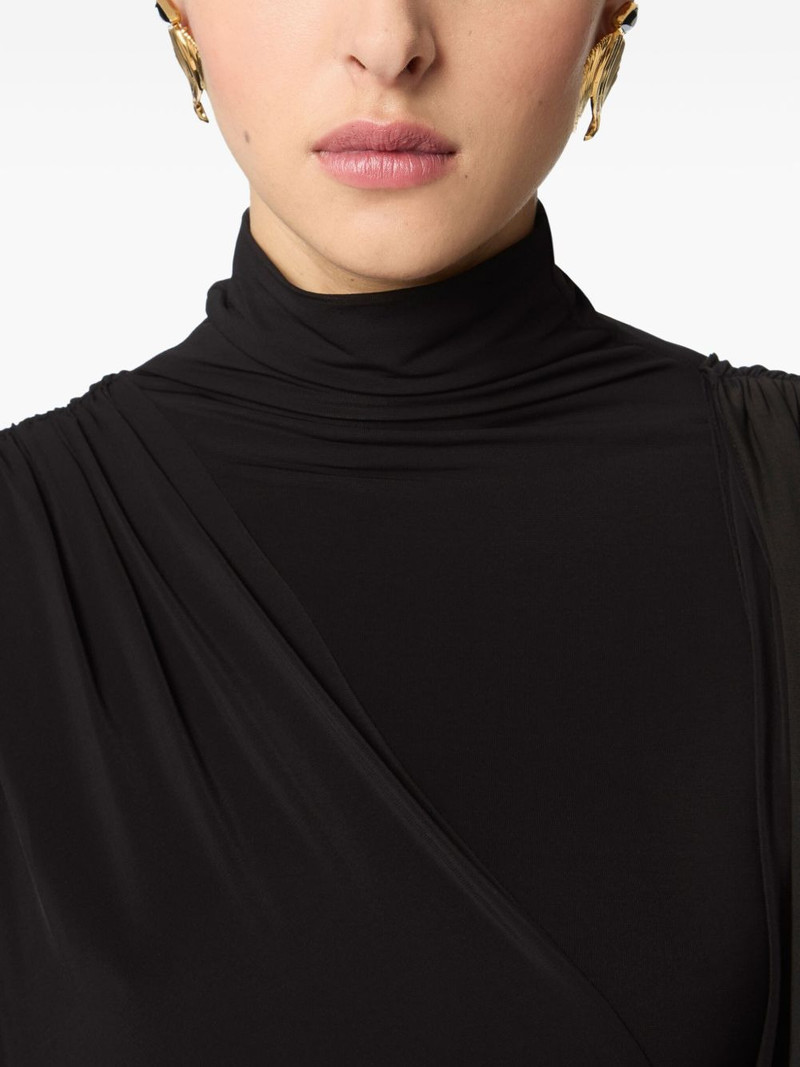 NINA RICCI Heart of Vénus earrings outlook