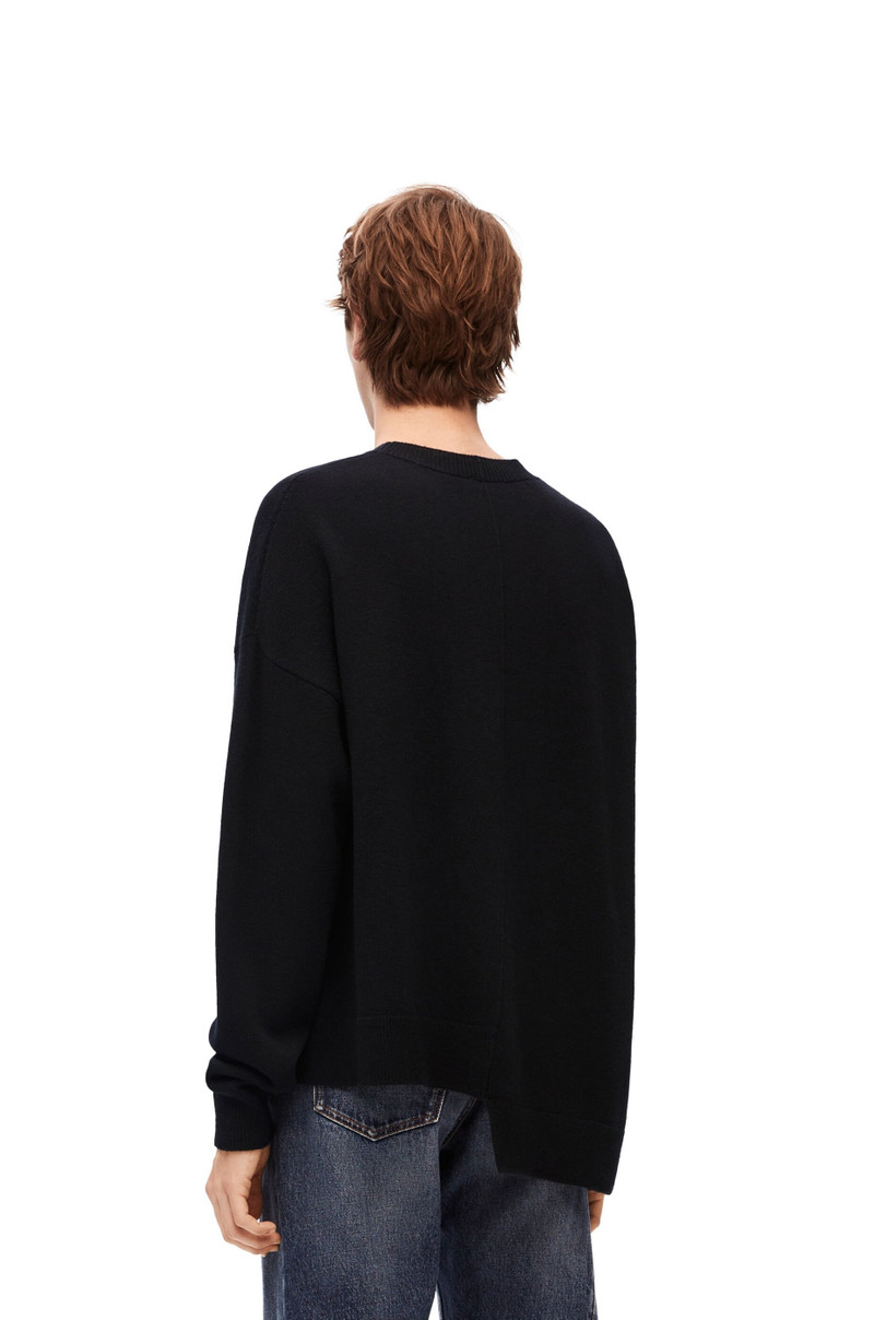 Asymmetric sweater in wool 4