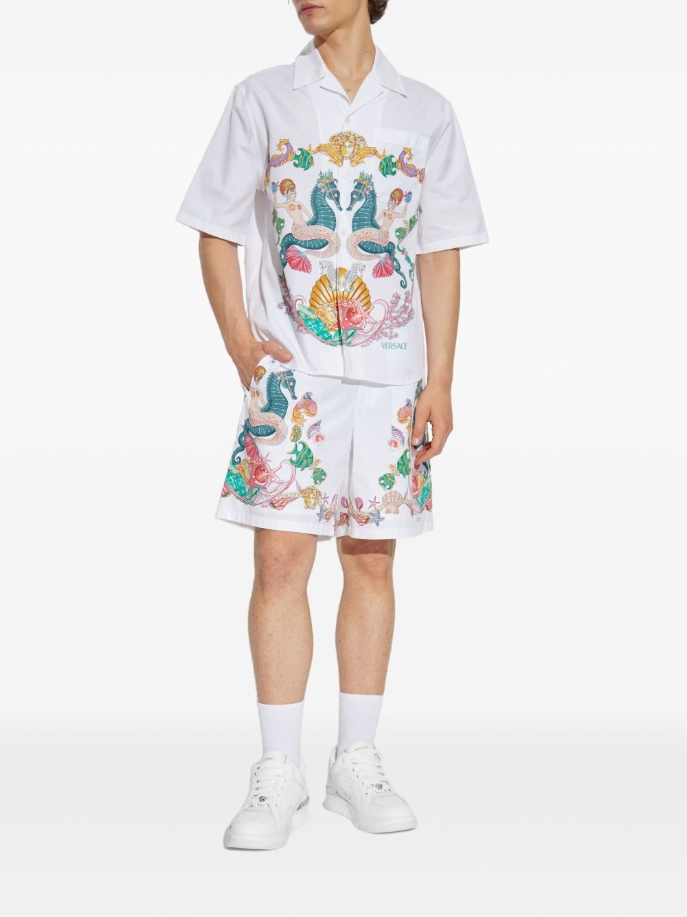 graphic-print shorts - 2