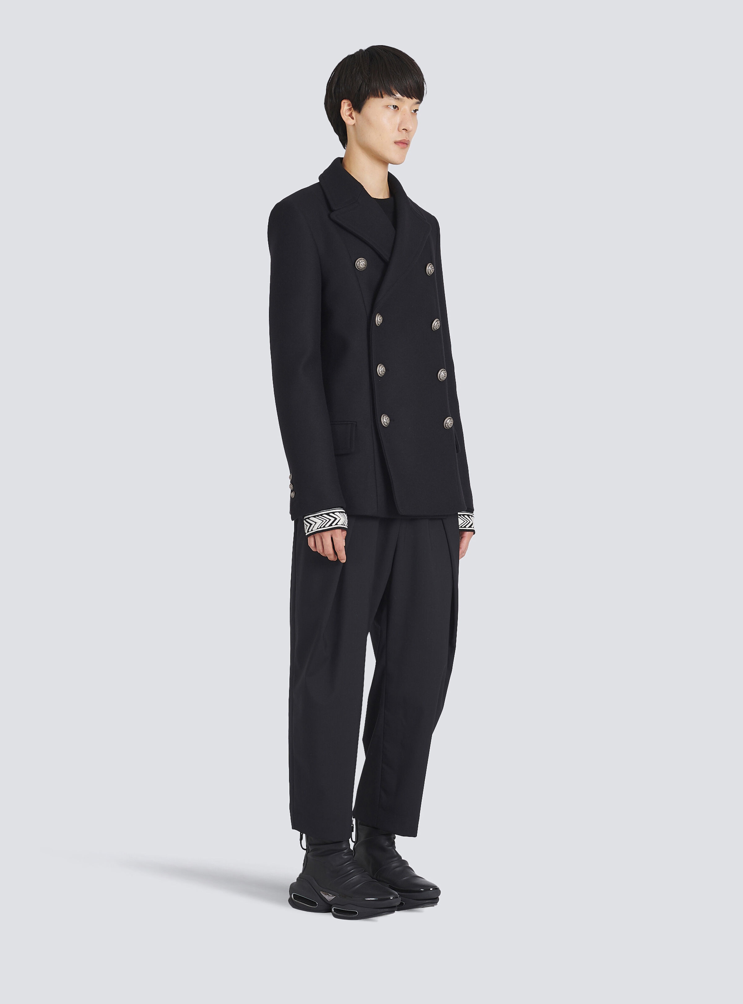 Wool pea coat with double-breasted silver-tone buttoned fastening - 6
