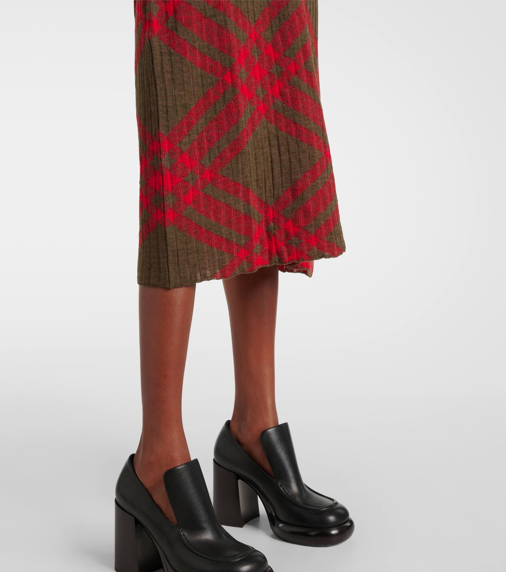 Burberry Check ribbed-knit midi dress - 5